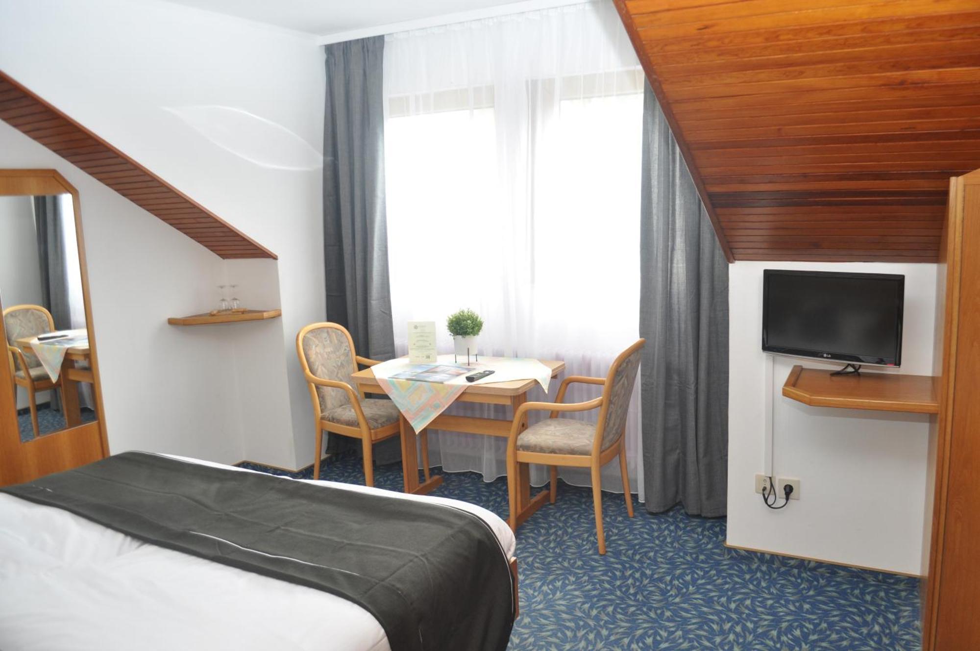 Hotel Kuehns Muehle Oestrich-Winkel Esterno foto