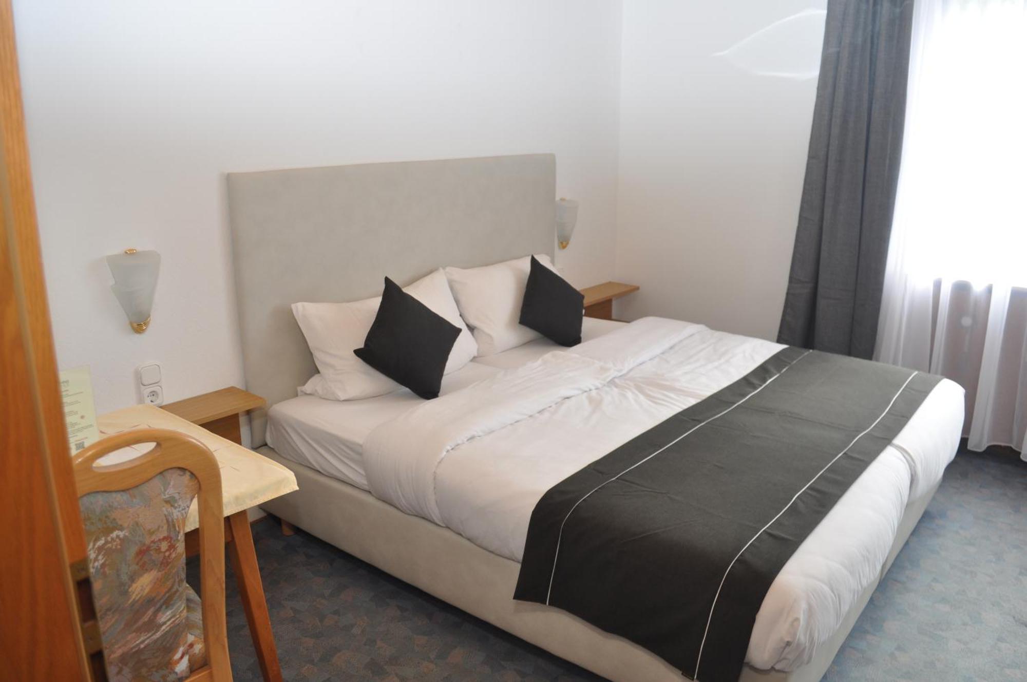Hotel Kuehns Muehle Oestrich-Winkel Esterno foto